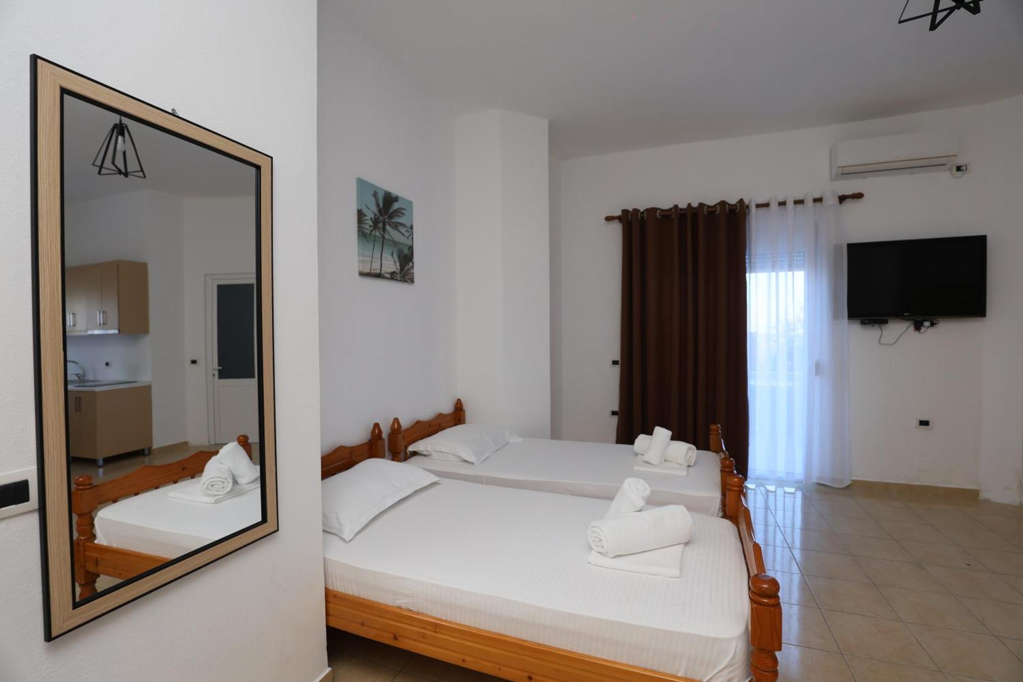קסאמיל Michelle Apartments מראה חיצוני תמונה