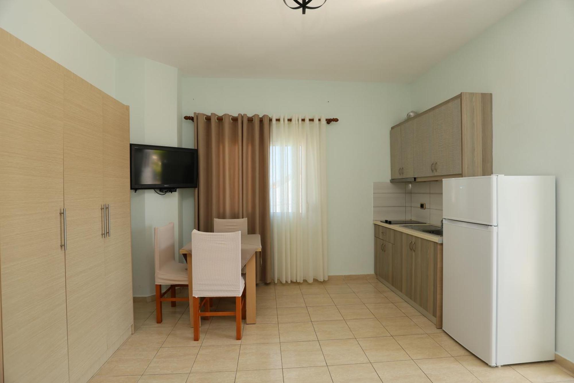 קסאמיל Michelle Apartments מראה חיצוני תמונה