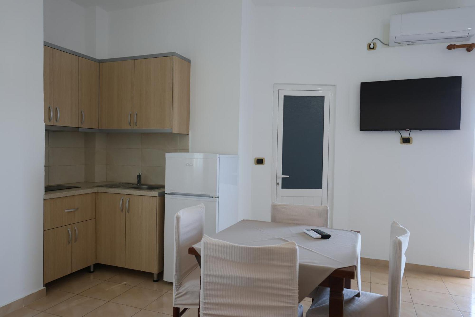 קסאמיל Michelle Apartments מראה חיצוני תמונה