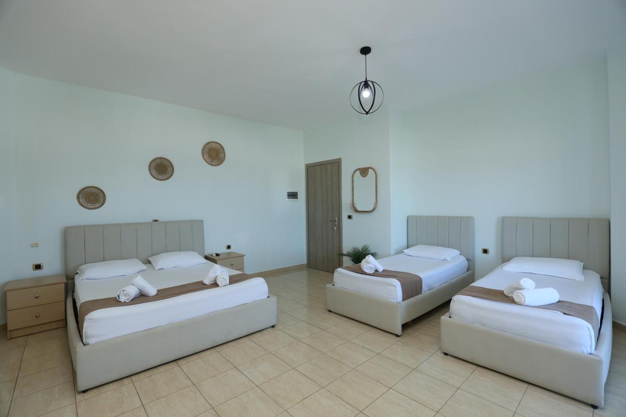 קסאמיל Michelle Apartments מראה חיצוני תמונה
