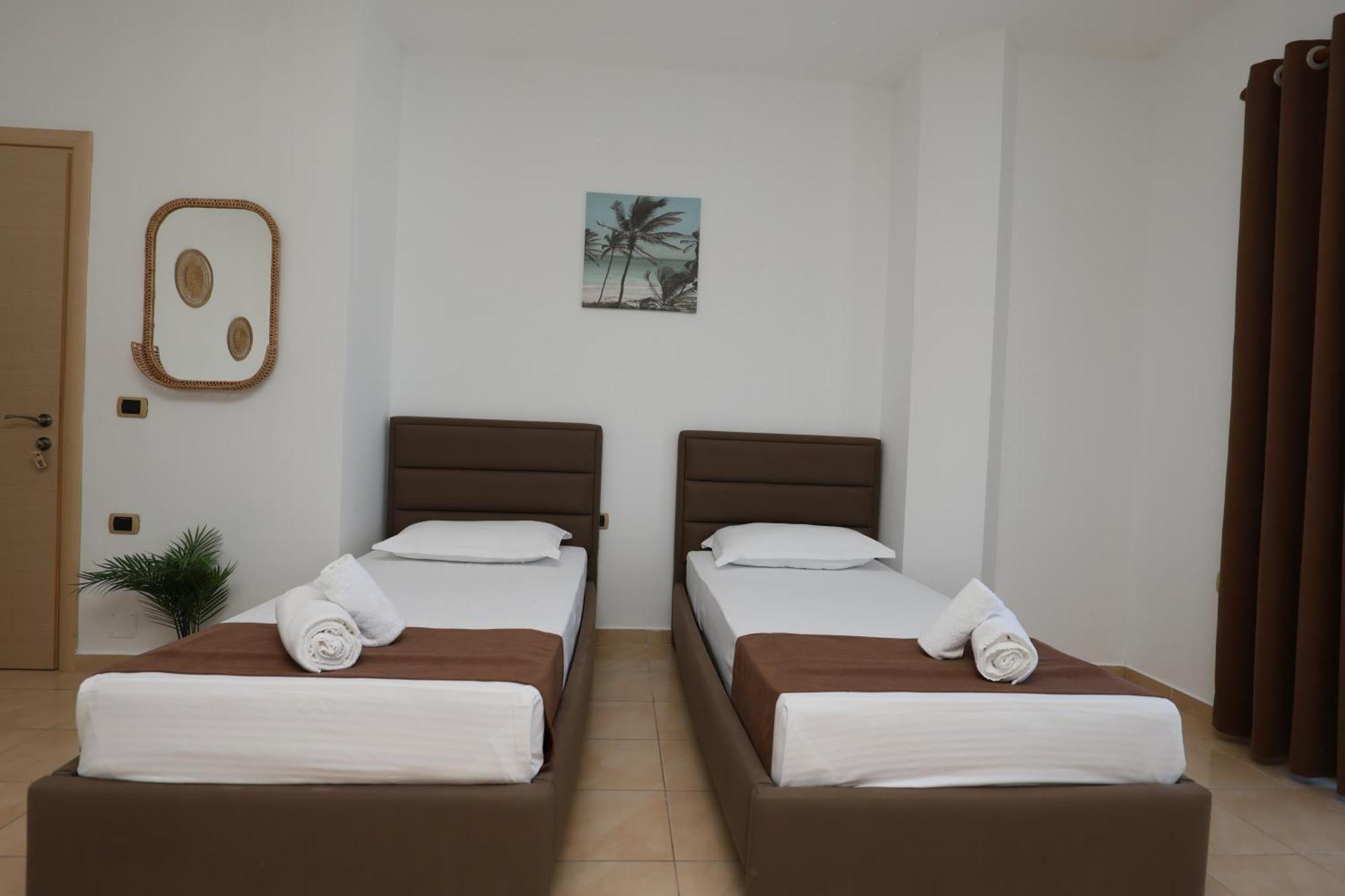 קסאמיל Michelle Apartments מראה חיצוני תמונה