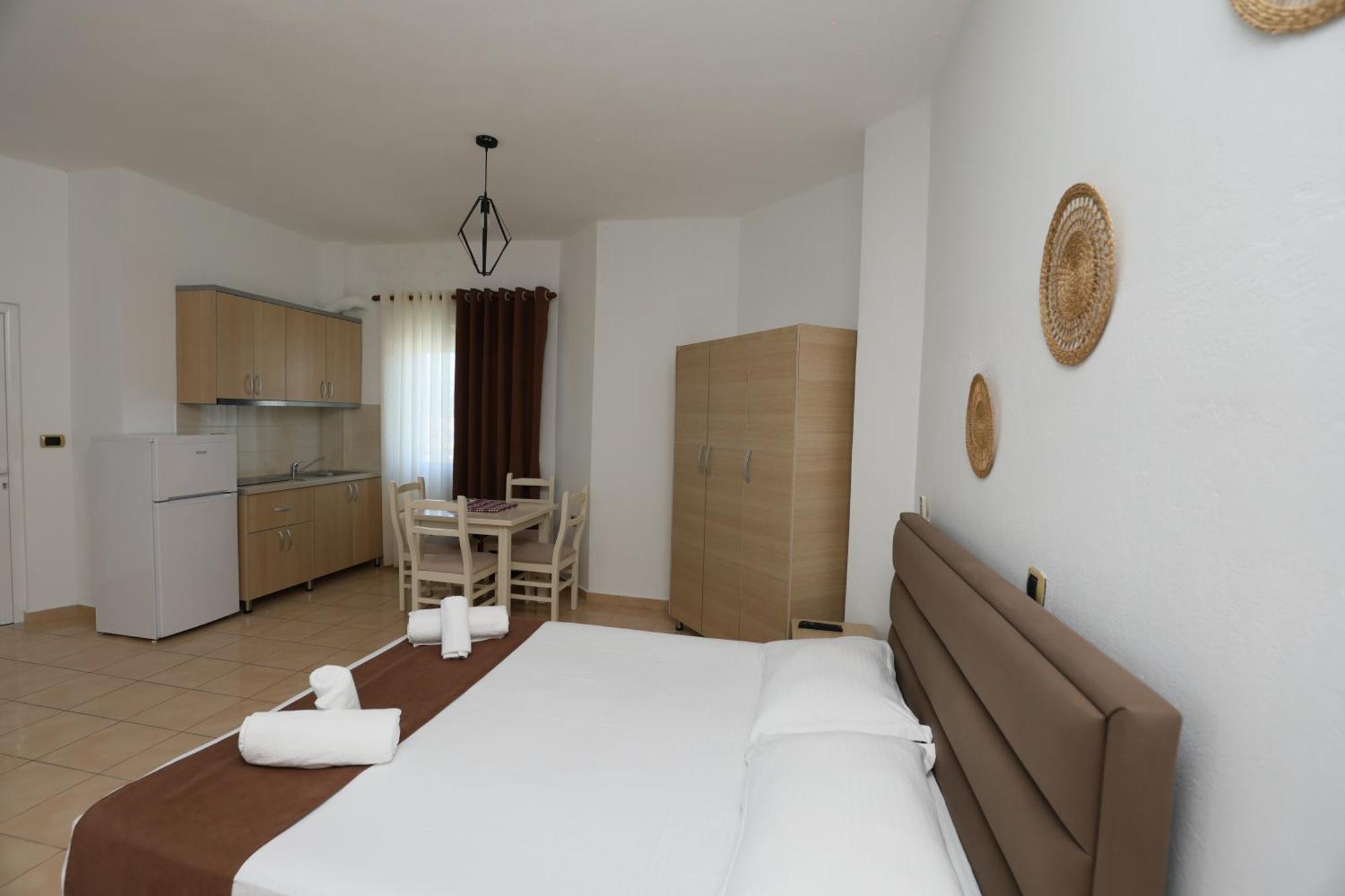 קסאמיל Michelle Apartments מראה חיצוני תמונה
