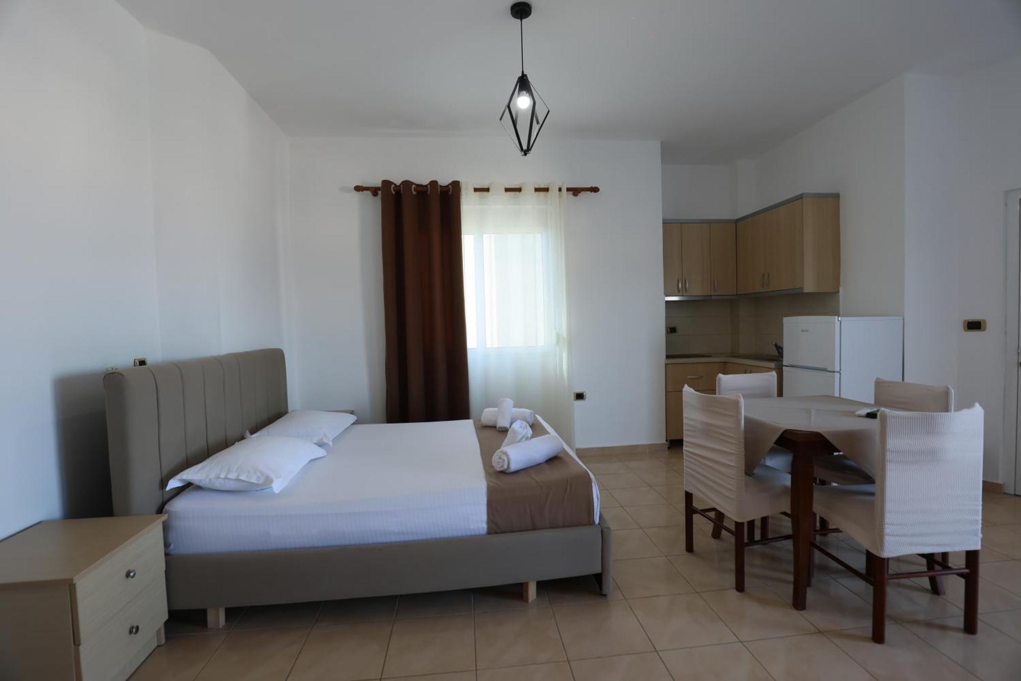 קסאמיל Michelle Apartments מראה חיצוני תמונה