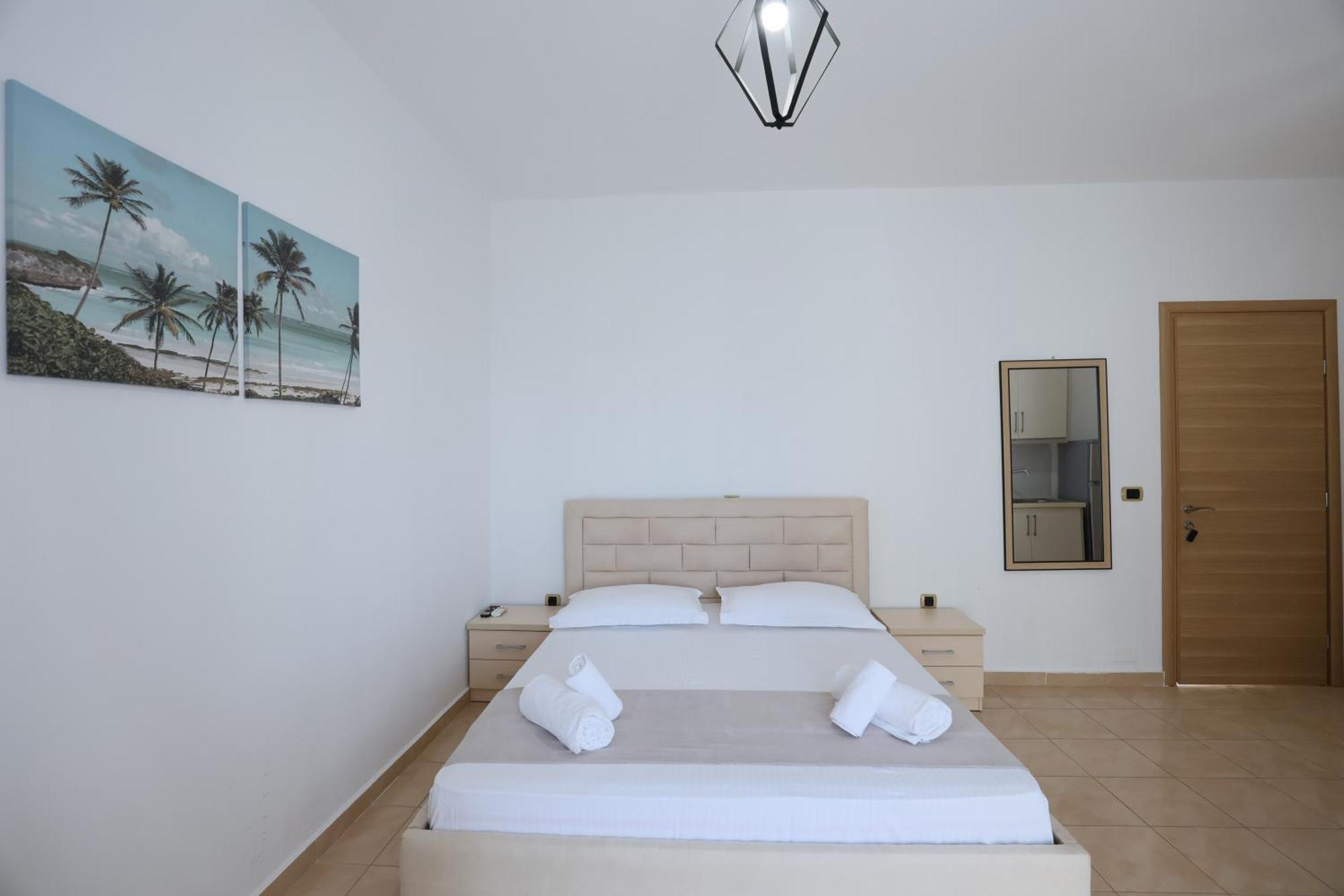 קסאמיל Michelle Apartments מראה חיצוני תמונה